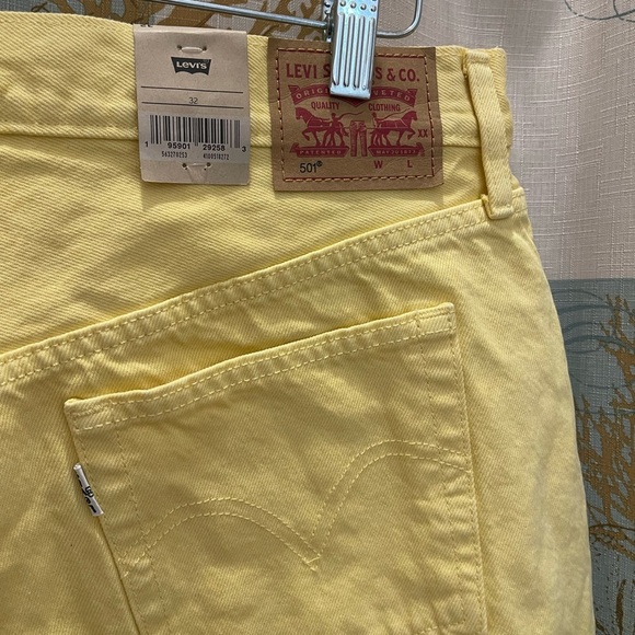 Levis Brand New Sunshine Yellow Button Fly 501 Jean Shorts Highrise 32 Plus - Picture 6 of 9